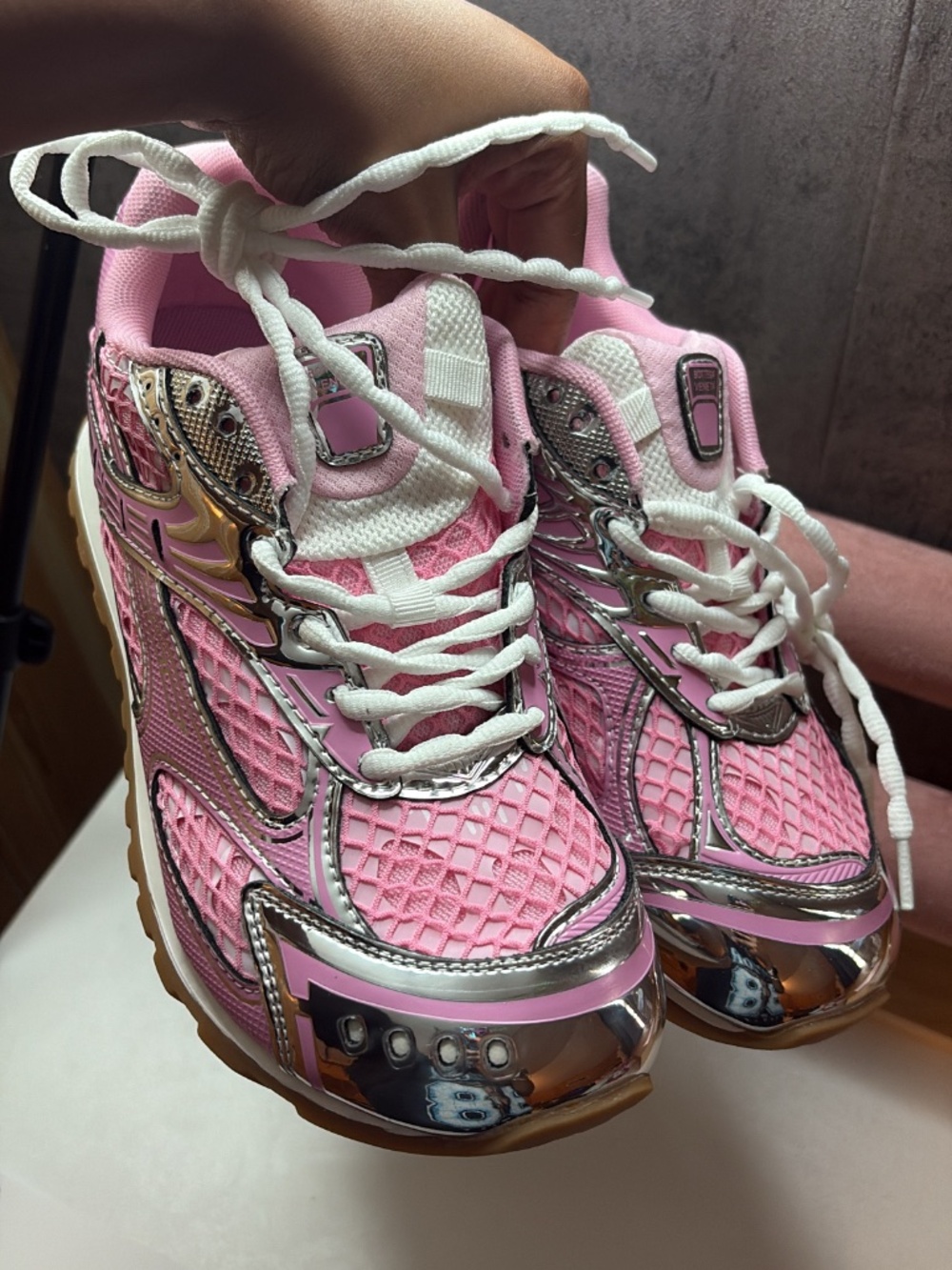 Brand new pink & silver orbit veneta Bottega’s size 7.5 womans - Picture 2 of 5